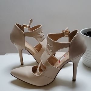 Beige patent 4 inch heels